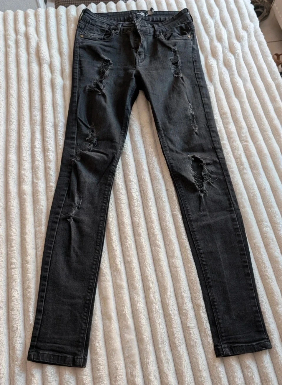 Magnifique Jean skinny noir destroy Boohoo Blue
